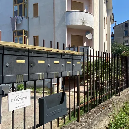 Apartment Rihome La Dimora Del Rione Serra *