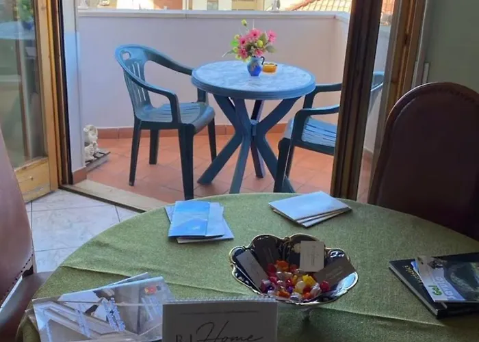 Rihome La Dimora Del Rione Serra *