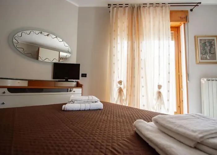 Rihome La Dimora Del Rione Serra *